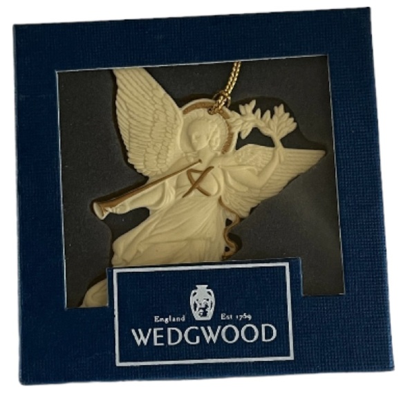 Vintage Wedgwood Angel Christmas Ornament - Picture 1 of 2